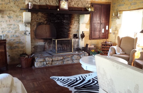 Guipy Other | Wonderful holiday farmhouse with swimming pool and nice lazy terraces