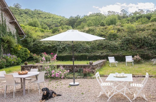 La Tagniere House | Wonderful private villa for 8 guests with WIFI, pool, TV, patio and pets allowed