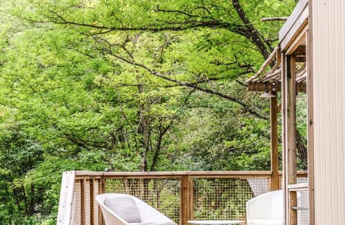 Saint-Thome Other | wood cottage family