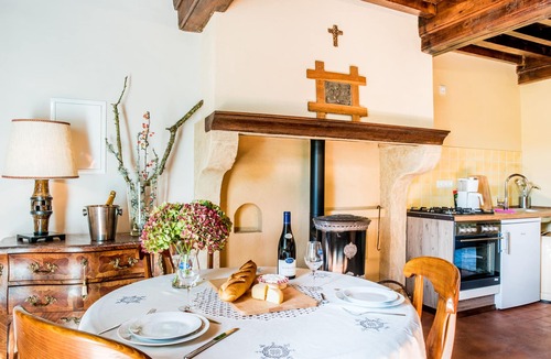 Cussy-en-Morvan Apartment | Would you like to let your mind wander? Welcome to the Morvan Nature Park
