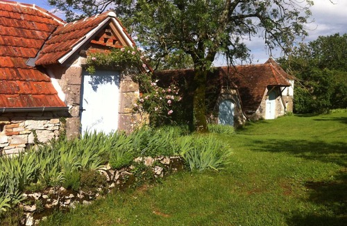 Loubressac House | Writer Retreat, Tranquil Stone Farmhouse, Views, Ancient Barns, Rose Garden