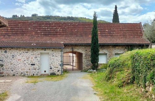 Pont-de-Labeaume Apartment | xxxxxxxxxx