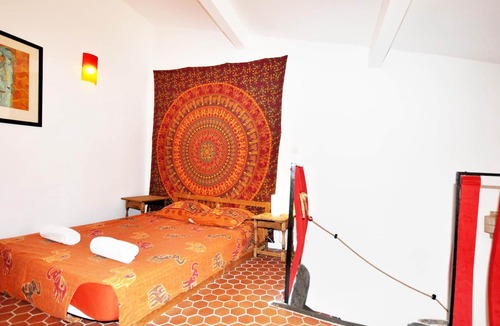 Estagel House | Your practical vacation home in Estagel.