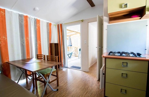 Saint-Maurice-dʼArdeche House | ZEcamping 4* club enfant terrain multisports parc aquatique