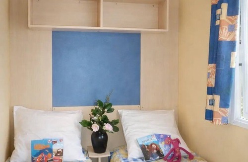 Saint-Honore-les-Bains House | ZEcamping 3 étoiles parc aquatique toboggans chiens acceptés locatif TV 23m2