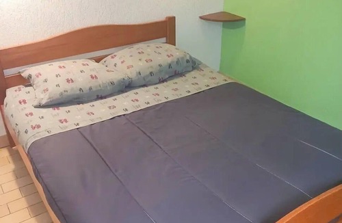 Saint-Honore-les-Bains House | ZEcamping 3 étoiles parc aquatique toboggans locatif TV 33m2 4 pers