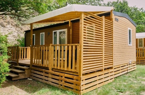 Lussas House | ZEcamping 3 étoiles familial piscine chauffée mobil-home TV LV clim 32m2