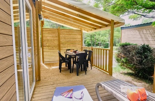 Lussas House | ZEcamping 3 étoiles familial piscine chauffée mobil-home TV LV clim 32m2