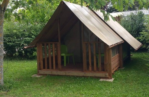 Hauterives Cabin | ZEcamping 3 étoiles familial piscine chauffée cabane 2 pers