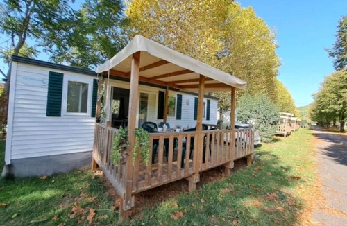 Saint-Cere House | ZEcamping 3 étoiles pataugeoire mobil-home TV BBQ 40m2 6 pers