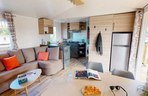 Condrieu House | ZEcamping 3 étoiles parc aquatique animaux acceptés mobil-home clim 36m2