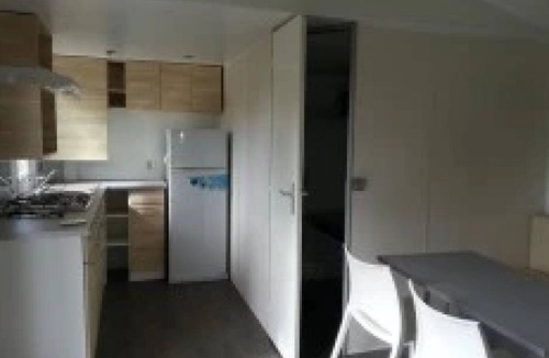 Bollene House | ZEcamping 3 étoiles piscine chauffée toboggans mobil-home TV 27m2