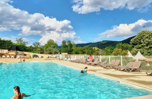 Lussas House | ZEcamping 3 étoiles piscine chauffée locatif 20m2