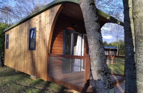 Sauxillanges House | ZEcamping 3* familial piscine animaux acceptés tente 20m2 3 pers