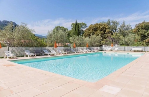 Buis-les-Baronnies House | ZEcamping 3* familial animaux acceptés bar piscine et soirées animées