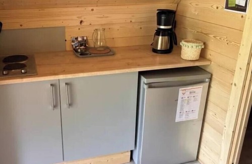 Chezery Forens Cabin | ZEcamping 3* toboggans chiens acceptés cabane 20m2 5 pers