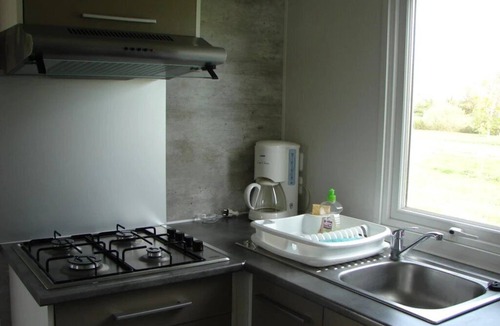 Saint-Boil House | ZEcamping 4 étoiles piscine couverte pataugeoire tente 31m2 4 pers