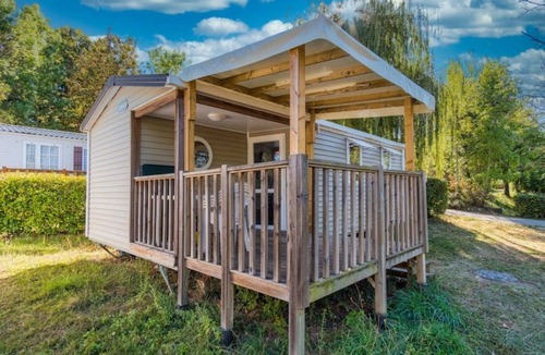 Le Grand Serre House | ZEcamping 4* dog friendly avec club enfant piscine chauffée et tennis
