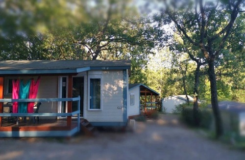 Callas Ski Chalet | ZEcamping 4* espace aquatique toboggans pet friendly locatif clim 28m2