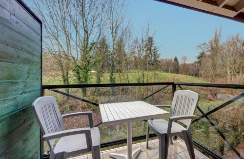 Divonne-les-Bains Apartment | Zenitude Hôtel-Résidences Divonne L'Orée du Parc