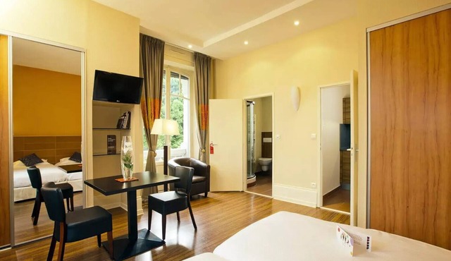 1-Bedroom Apartment for 2 People