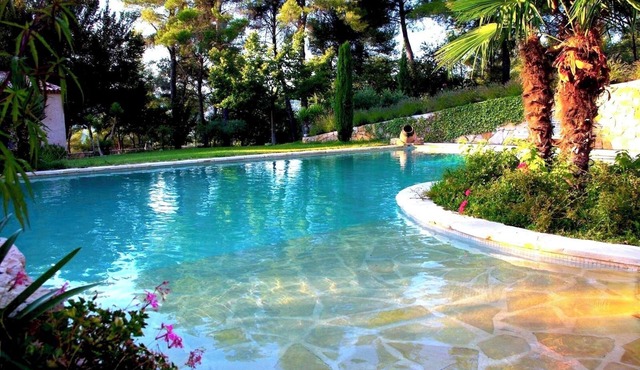 18th century bastide 6 minutes from Aix en Provence.