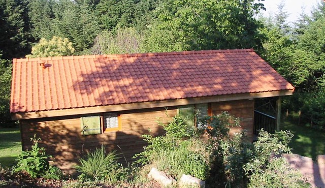 2-bedroom chalet with private terrace, pets allowed