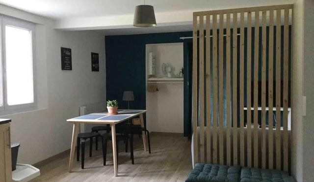 2-person apartment, near Grignan, shared pool