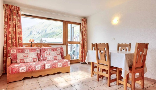 2-room apartment with a loft - sleeps 6