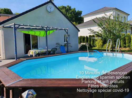 2 vraies chambres privées chez l habitant au calme dans villa de campagne plain-pied 105m2 avec piscine à Montfaucon