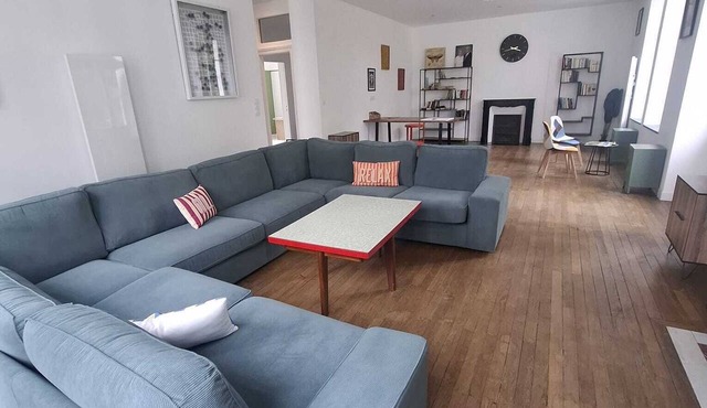 200-square-meter apartment - 5 bedrooms - 3 bathrooms