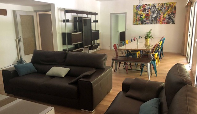 220 M2 APARTMENT WITH SAUNA/CENTER LUCHON