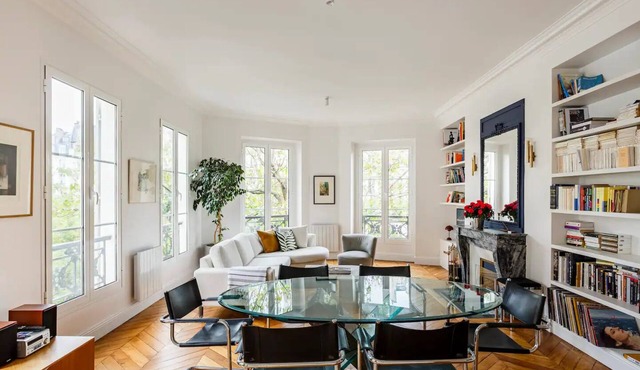 2BR Spacious and Bright Luxurious Flat With AC