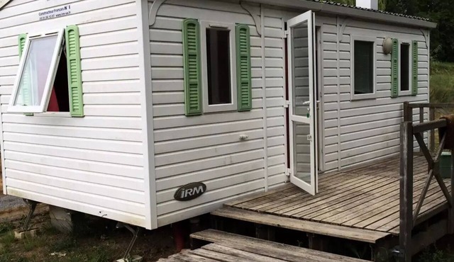 3-room, 4-person mobile home with air conditioning