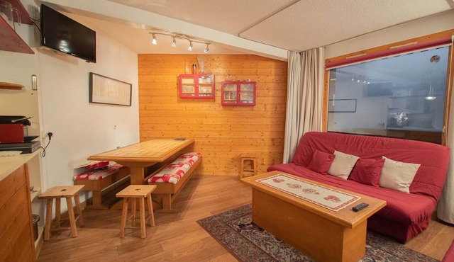 3-room apartment for 8, balcony, pets allowed