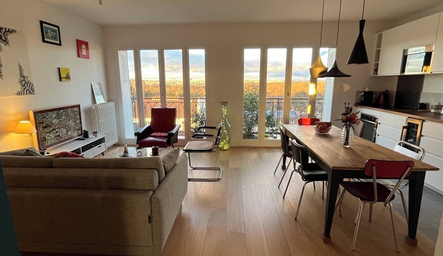 3-room top floor apartment in bois de vincennes with balcony