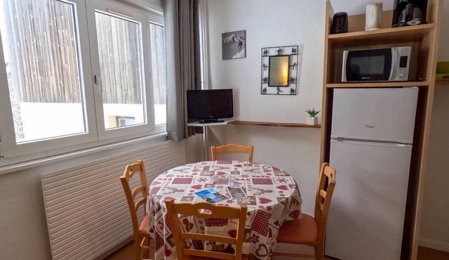 300m from resort center, swimming pool, parking, ski locker, 32m², Lélex