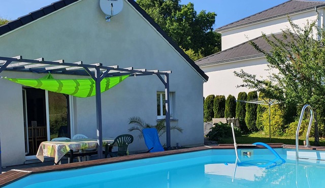 4 bedrooms in house with pool in Montfaucon 10 minutes from Besançon