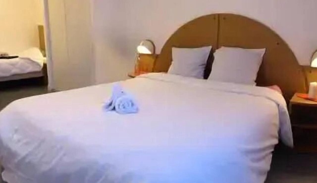 40 m² Room, 2 Rooms, 2 Bathrooms (no kitchen), Sleeps 4
