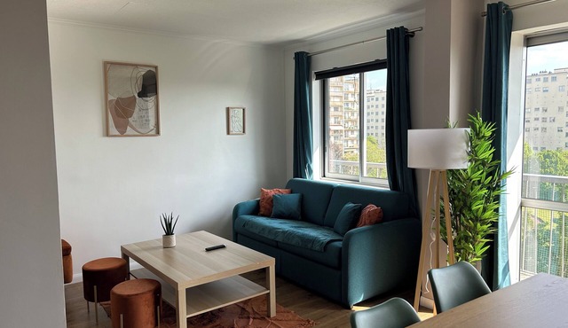 82 m2/Modern/Free parking/Metro 14 10min + RER B 7 minutes away