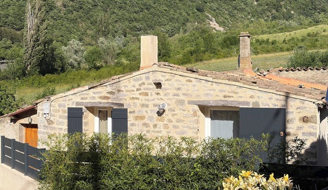A small cottage with a sunny terrace, perfect for hikers and cyclists