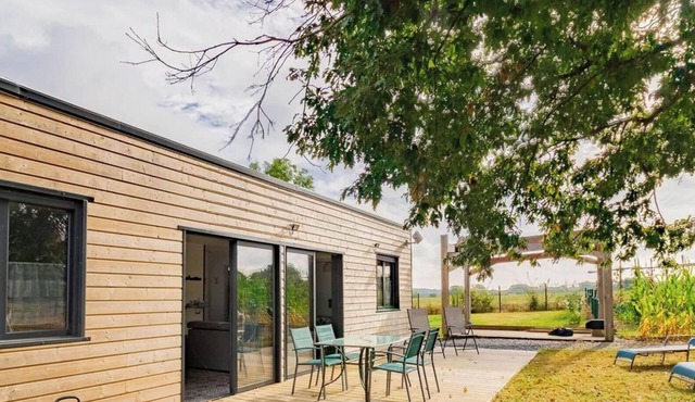 Accessible chalet & Indoor heated swimming pool