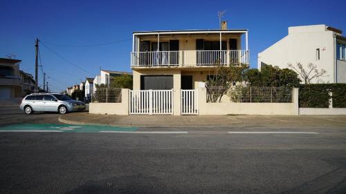 AIG 55 – Chalet individuel – Avenue de la Jetée – Gruissan – 6/7 personnes
