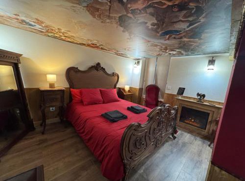 Alcôve Secrète Suite médiévale avec Spa