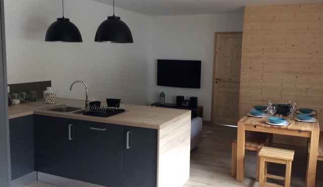 Apartment with a terrace for 6 people, 200 m from the slopes
