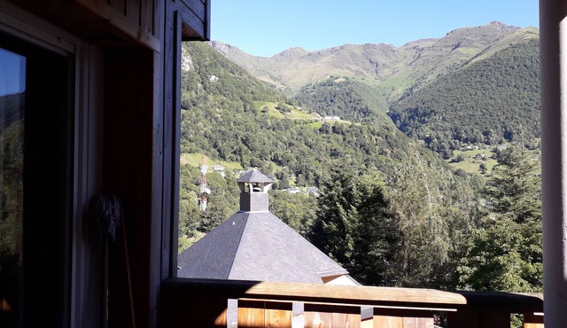 Apartment 4/6 persons 38m2, mountain view heated swimming pool;500 m downtown