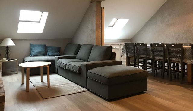 APARTMENT 8 PEOPLE