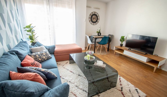 Apartment 'Appartement Chic Avec Parking Paris' with Wi-Fi