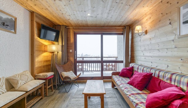 Apartment 'Cabourg 98' with Mountain View and Balcony