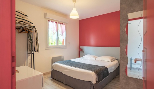 Apartment 'Le Clos Du Champ De L'Amour - Talmont' with Private Pool, Wi-Fi & AC
